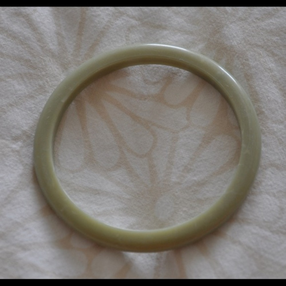 3 piece acrylic bracelet set - Picture 4 of 12